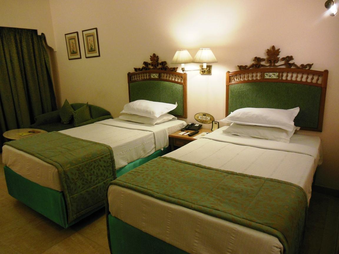 Royal Court होटल Madurai